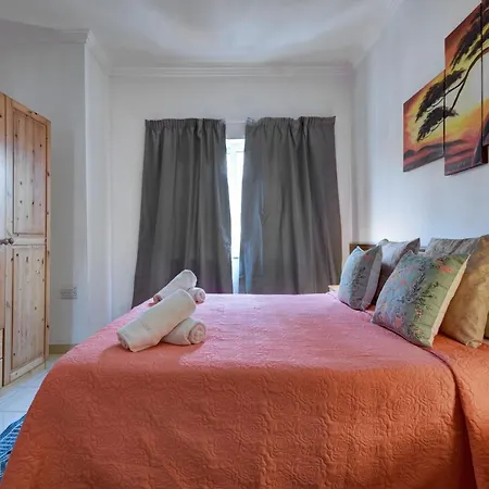 Amazing Views St Julians Waterfont Апартаменты *
