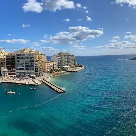 Amazing Views St Julians Waterfont *